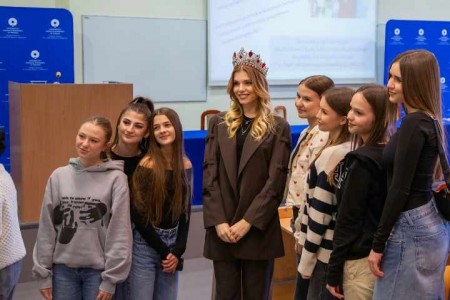 Miss Polski Angelika Jurkowianiec pr. Kliknij, aby powiększyć zdjęcie.