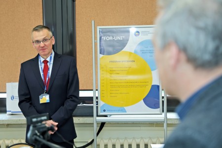 Director of the University Center for Foreign Languages, Adam Czajkowski, in the conference room. Click to zoom the picture.