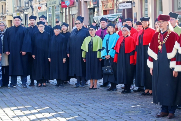 Kliknij, aby powiększyć zdjęcie.