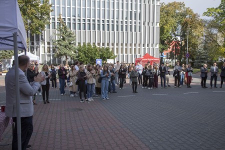 Edukacyjno-Integracyjny Piknik Wydziału Farmaceutycznego Collegium Medicum UMK pod nazwą „Jesienne Smaki Wiedzy”. Kliknij, aby powiększyć zdjęcie.