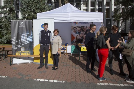 Edukacyjno-Integracyjny Piknik Wydziału Farmaceutycznego Collegium Medicum UMK pod nazwą „Jesienne Smaki Wiedzy”. Kliknij, aby powiększyć zdjęcie.