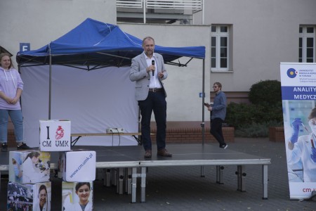 Edukacyjno-Integracyjny Piknik Wydziału Farmaceutycznego Collegium Medicum UMK pod nazwą „Jesienne Smaki Wiedzy”. Kliknij, aby powiększyć zdjęcie.