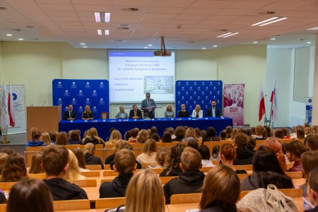 V edycja Warsztatów dla uczniów szkół ponadpodstawowych. Kliknij, aby powiększyć zdjęcie.