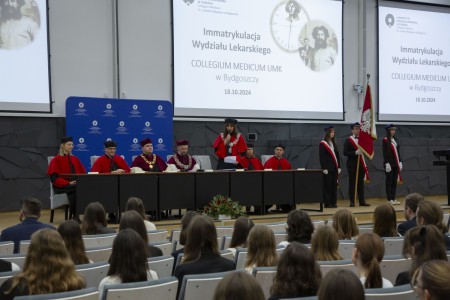 Immatrykulacja studentów Wydziału Lekarskiego . Kliknij, aby powiększyć zdjęcie.