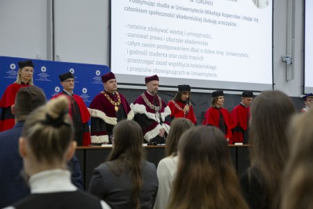 Immatrykulacja studentów Wydziału Lekarskiego . Kliknij, aby powiększyć zdjęcie.