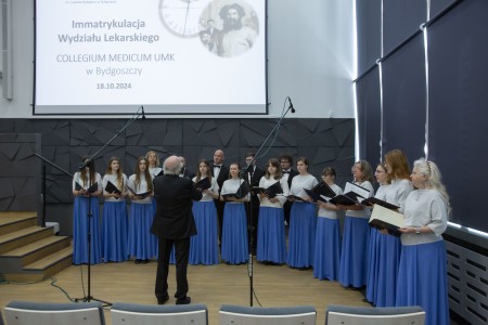 Immatrykulacja studentów Wydziału Lekarskiego . Kliknij, aby powiększyć zdjęcie.