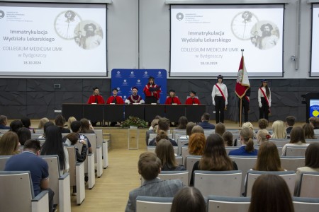 Immatrykulacja studentów Wydziału Lekarskiego . Kliknij, aby powiększyć zdjęcie.