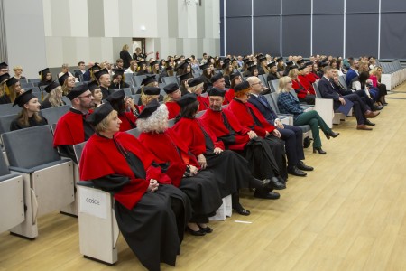 Dyplomatorium absolwentów kierunków analityka medyczna, kosmetologia 26.10.2024 . Kliknij, aby powiększyć zdjęcie.