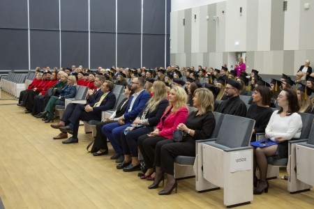 Dyplomatorium absolwentów kierunków analityka medyczna, kosmetologia 26.10.2024 . Kliknij, aby powiększyć zdjęcie.