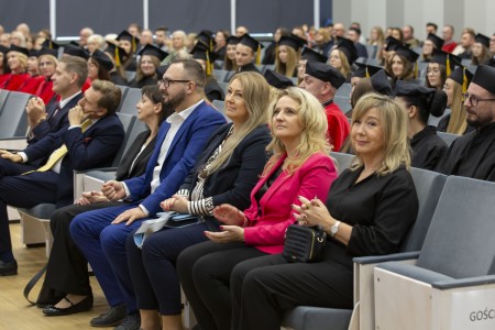 Dyplomatorium absolwentów kierunków analityka medyczna, kosmetologia 26.10.2024 . Kliknij, aby powiększyć zdjęcie.