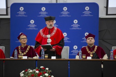 Dyplomatorium absolwentów kierunków analityka medyczna, kosmetologia 26.10.2024 . Kliknij, aby powiększyć zdjęcie.