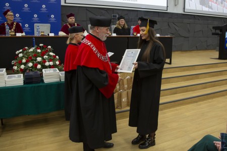 Dyplomatorium absolwentów kierunków analityka medyczna, kosmetologia 26.10.2024 . Kliknij, aby powiększyć zdjęcie.