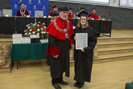 Dyplomatorium absolwentów kierunków analityka medyczna, kosmetologia 26.10.2024 . Kliknij, aby powiększyć zdjęcie.