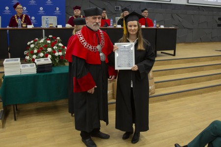 Dyplomatorium absolwentów kierunków analityka medyczna, kosmetologia 26.10.2024 . Kliknij, aby powiększyć zdjęcie.