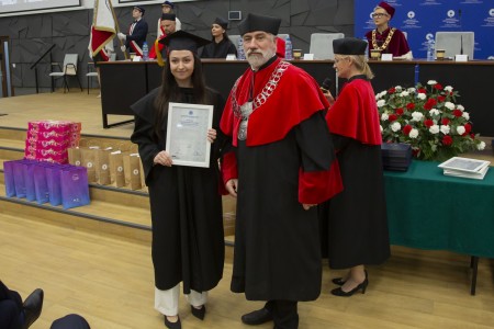 Dyplomatorium absolwentów kierunków analityka medyczna, kosmetologia 26.10.2024 . Kliknij, aby powiększyć zdjęcie.