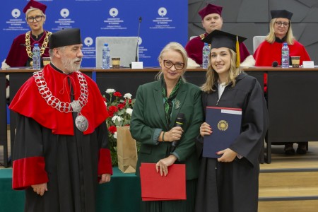 Dyplomatorium absolwentów kierunków analityka medyczna, kosmetologia 26.10.2024 . Kliknij, aby powiększyć zdjęcie.