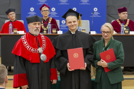 Dyplomatorium absolwentów kierunków analityka medyczna, kosmetologia 26.10.2024 . Kliknij, aby powiększyć zdjęcie.