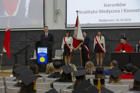 Dyplomatorium absolwentów kierunków analityka medyczna, kosmetologia 26.10.2024 . Kliknij, aby powiększyć zdjęcie.