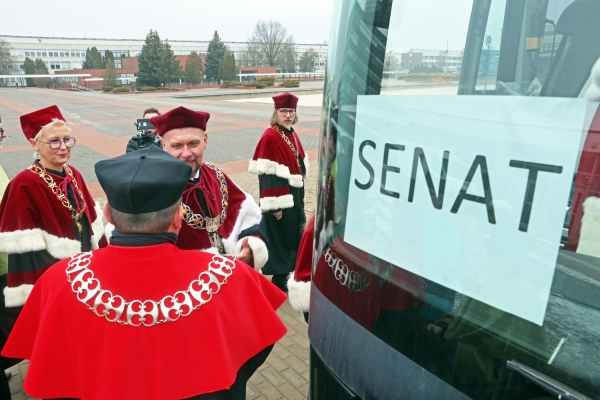 Kliknij, aby powiększyć zdjęcie.