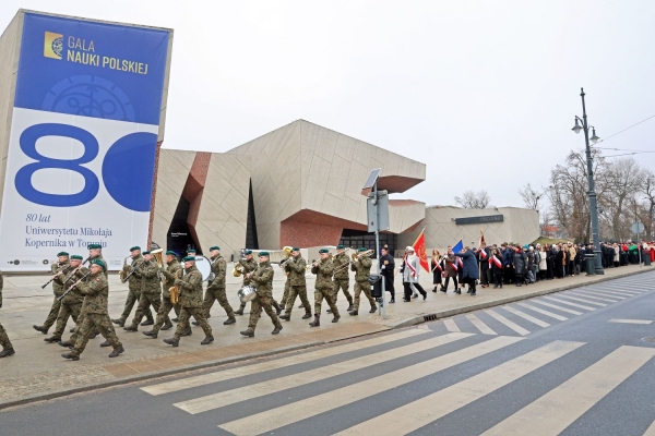 Kliknij, aby powiększyć zdjęcie.