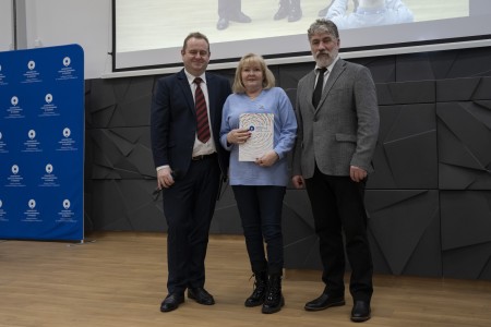 Konferencja 10.02.2025 r. „FARMACJA W AKCJI: JAK WALCZYĆ Z NOWOTWORAMI ?”. Kliknij, aby powiększyć zdjęcie.