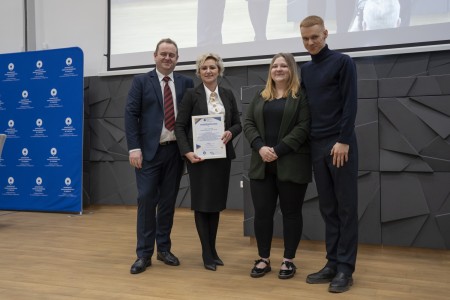 Konferencja 10.02.2025 r. „FARMACJA W AKCJI: JAK WALCZYĆ Z NOWOTWORAMI ?”. Kliknij, aby powiększyć zdjęcie.