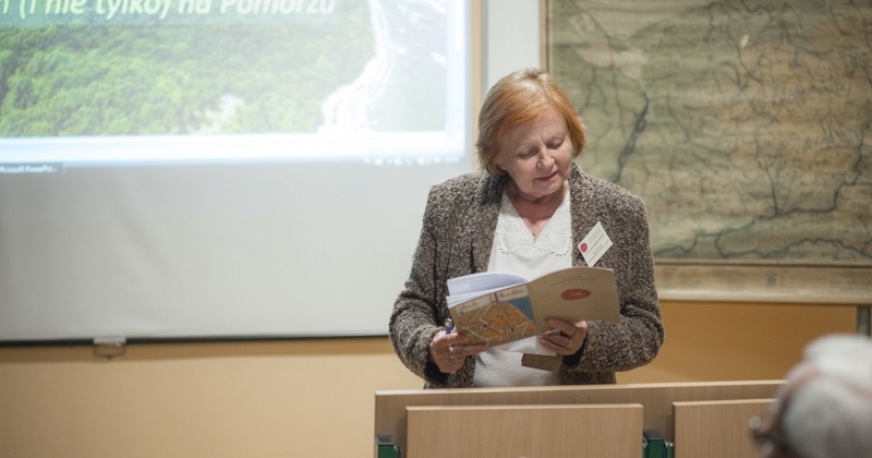 Profesor Jolanta Małecka-Kukawka